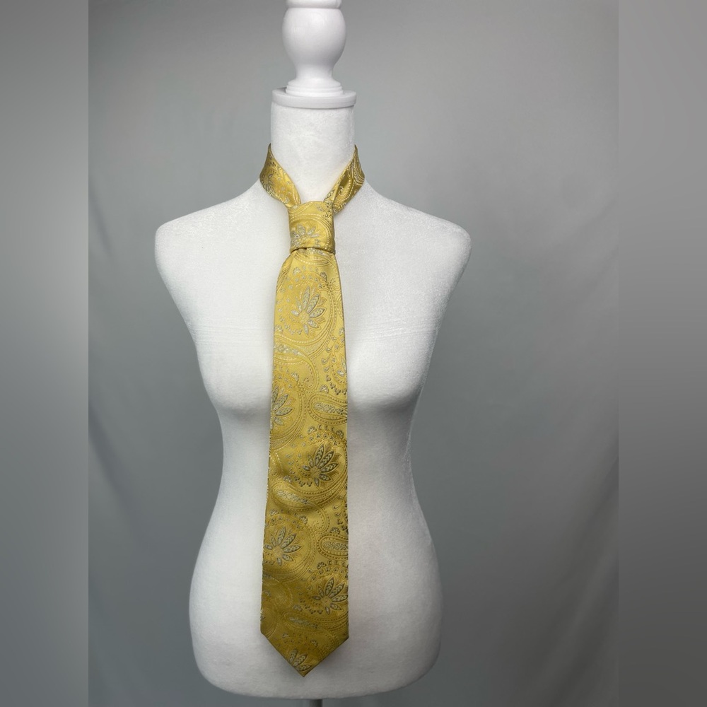 Embroided Golden Paisley Nieman Marcus Bohemian 100% Silk Tie